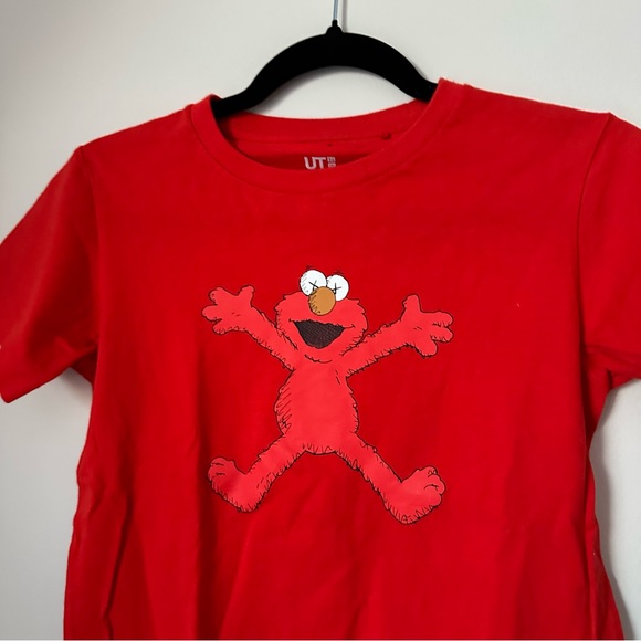 Sesame Street x kaws uniqlocanada baby tee - Picture 8 of 9